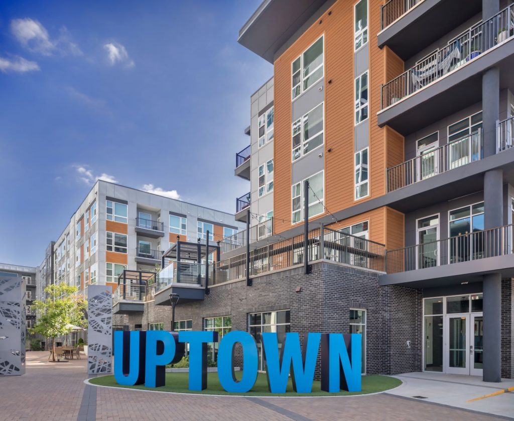 Uptown 550 Leasing Office